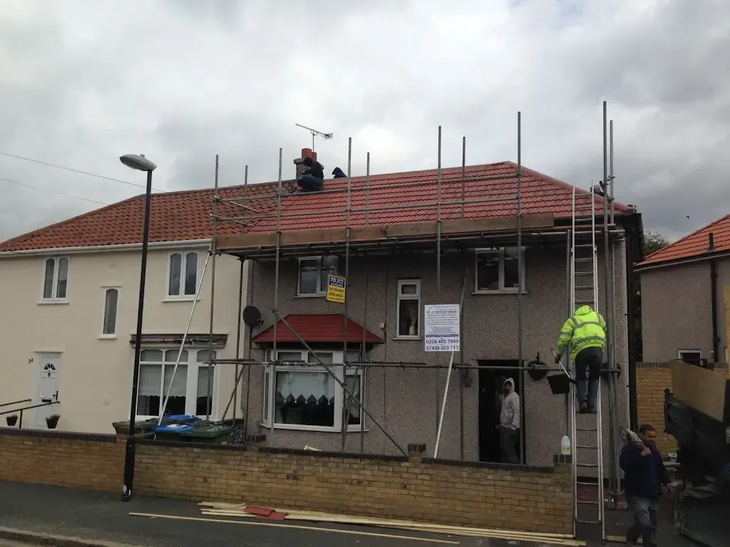 Roofing & Roofline Services service by Elite Paving and Roofing LTD in Canterbury